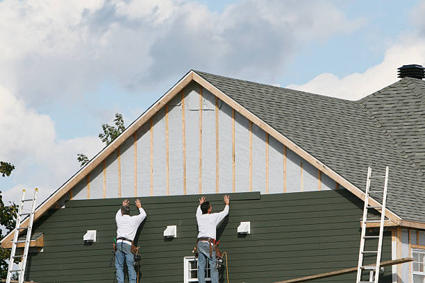 Professional Siding technician working in Columbia Station, OH